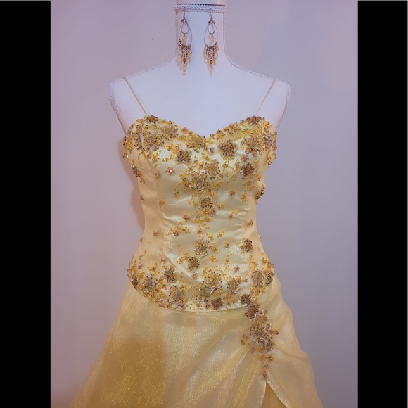Unique Vintage Beaded Yellow Ballgown - Picture 7 of 17